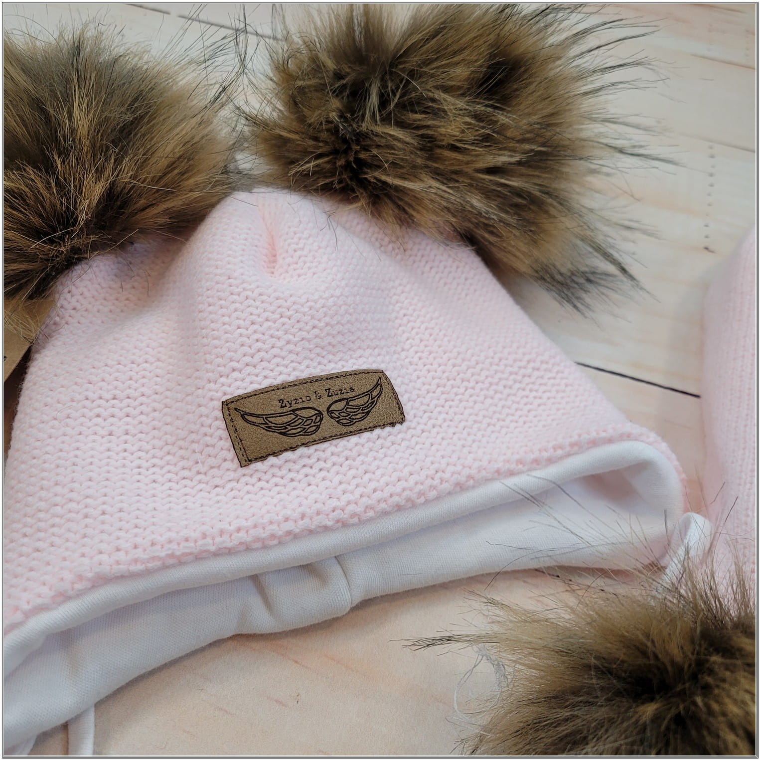 Zimná čiapka a šál s kožušinou pre bábätká ružová