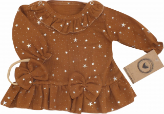 Dievčenské mešelínové šaty a čelenkou škoricové