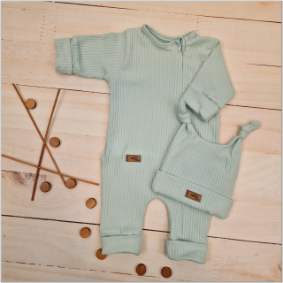 Kojenecká súprava overal a čiapočka zelená