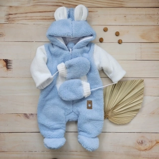 Teplý mäkký overal s kapucňou a rukavičkami